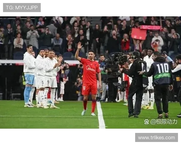 巴尔韦德与莫德里奇:中场核心传承及风格差异分析 巴尔韦德与莫德里奇:中场核心传承及风格差异分析